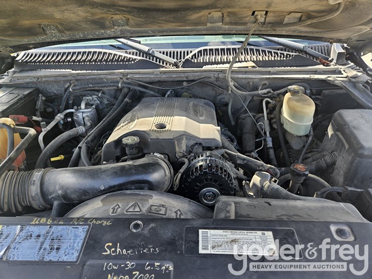 2002-gmc-sierra-3500-image-27