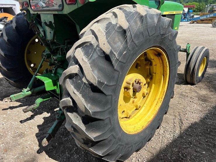 john-deere-4020-image-16