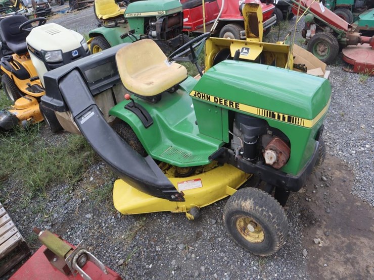 john-deere-111-image-1