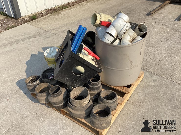 misc-pallet-of-plumbing-supplies-image-4