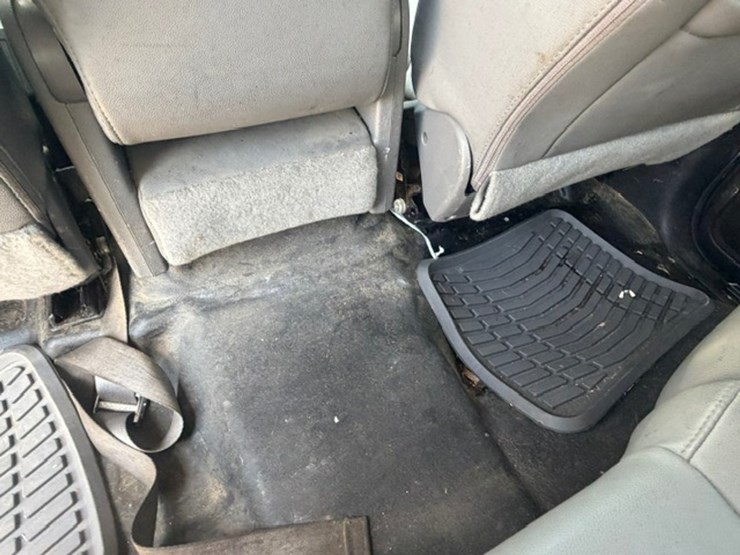 2017-chevrolet-2500-image-28