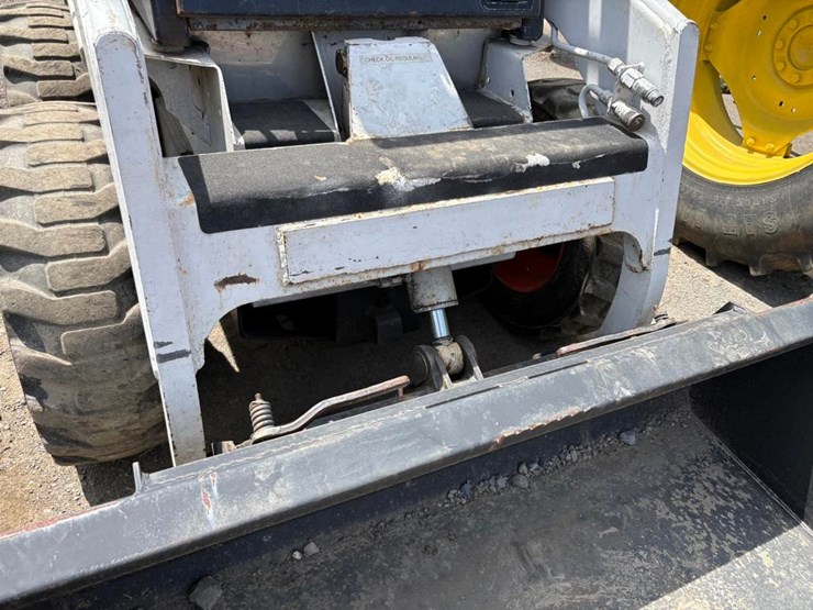 1995-bobcat-742b-image-5