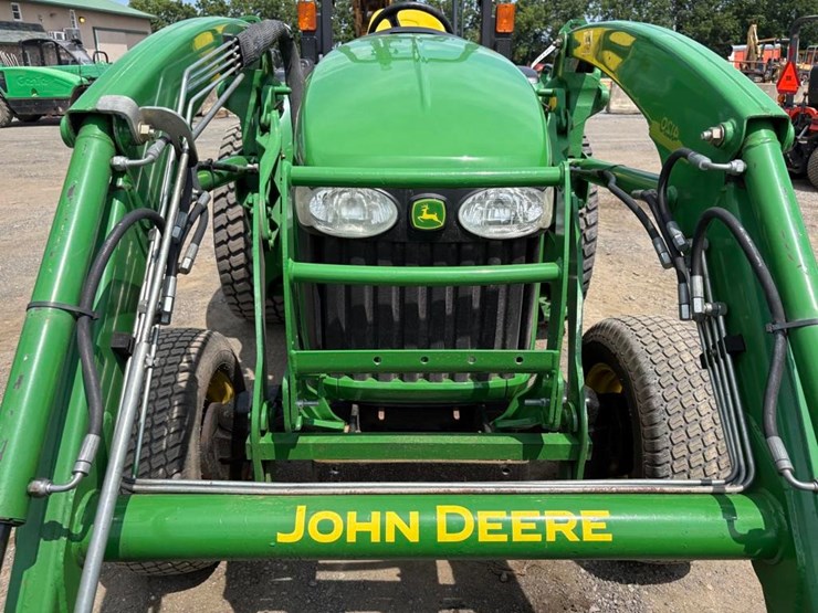 john-deere-4120-image-8