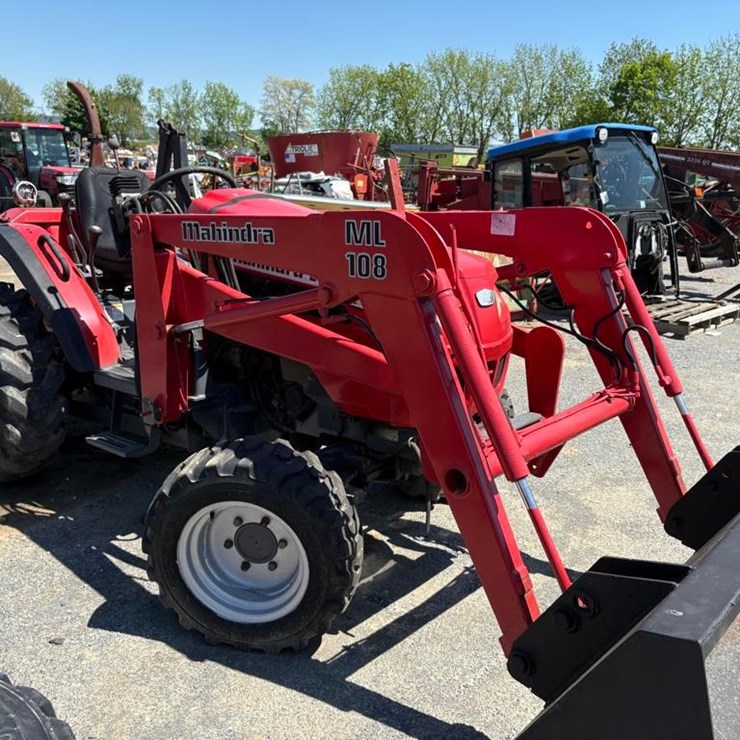 MAHINDRA 2310