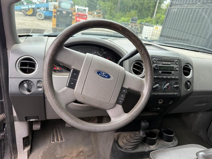 2004-ford-f150-image-21