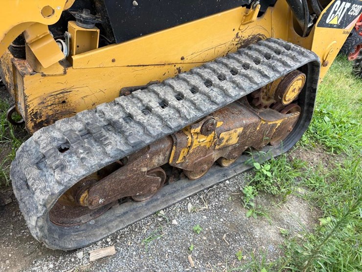 2014-caterpillar-259d-image-10