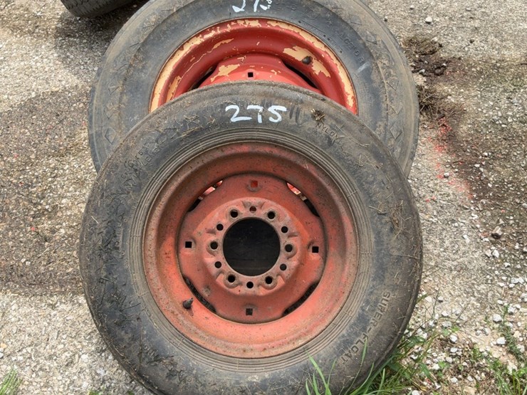 (5)-implement-tires.-#275-image-1
