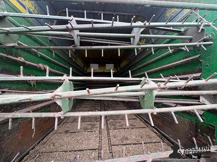john-deere-716-image-17