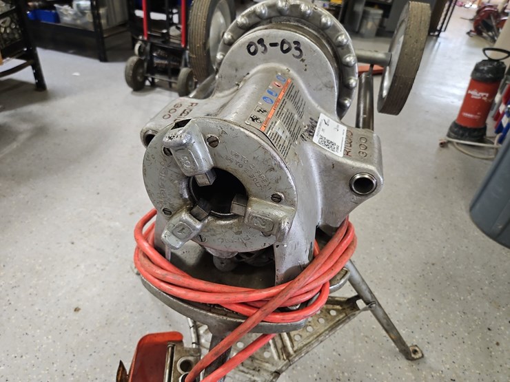 rigid-300-pipe-threader-image-4