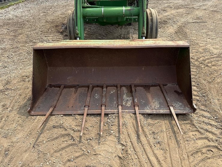 john-deere-2350-image-9