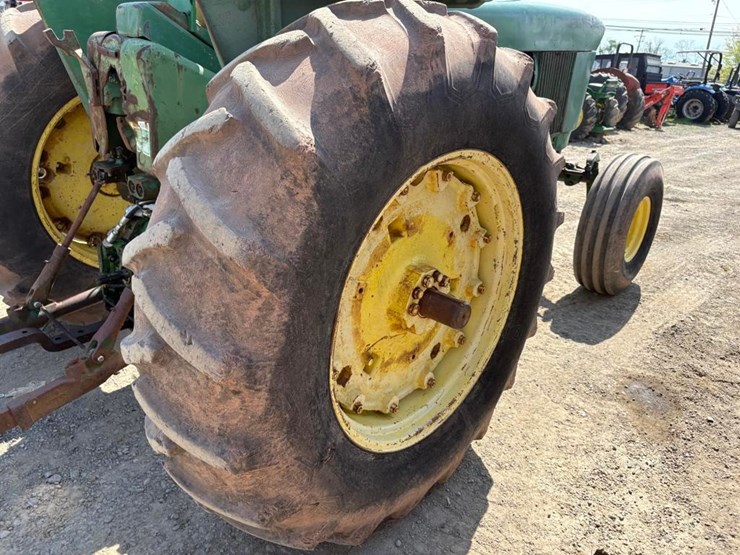 john-deere-4020-image-8