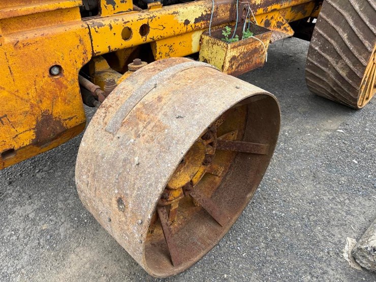 massey-ferguson-mf2500-image-12