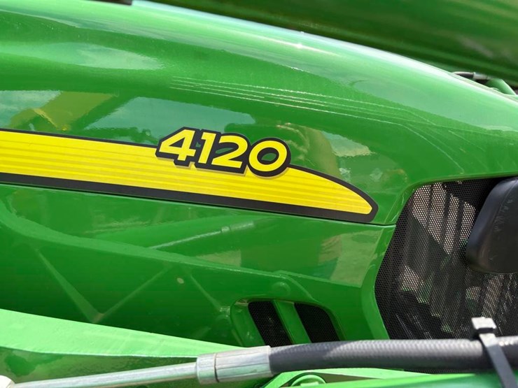 john-deere-4120-image-11