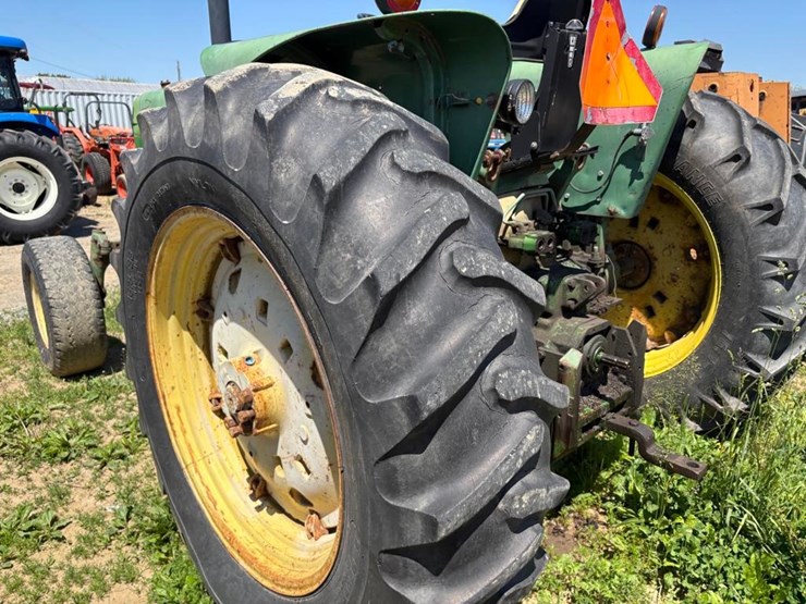 john-deere-2840-image-10