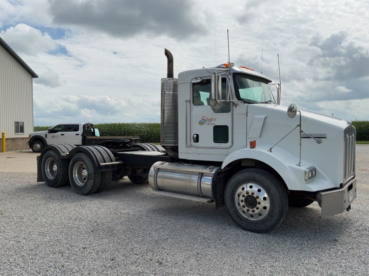 2008-kenworth-t800-image-8