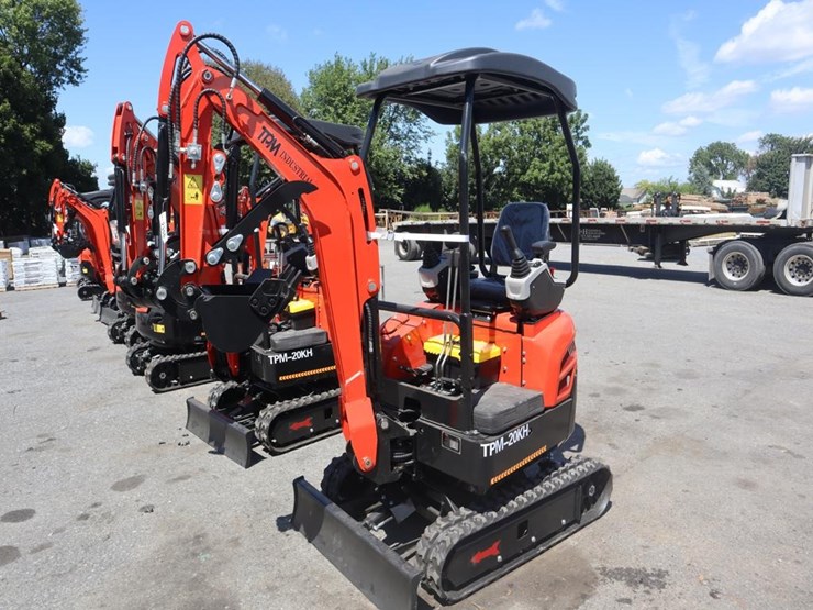 tpm-20kh-mini-excavator-image-1