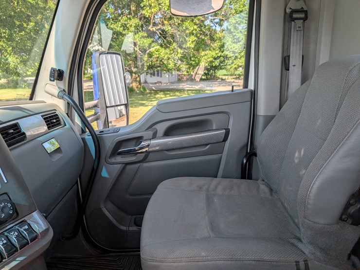 2018-kenworth-t680-image-79