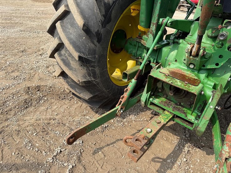 john-deere-2350-image-15