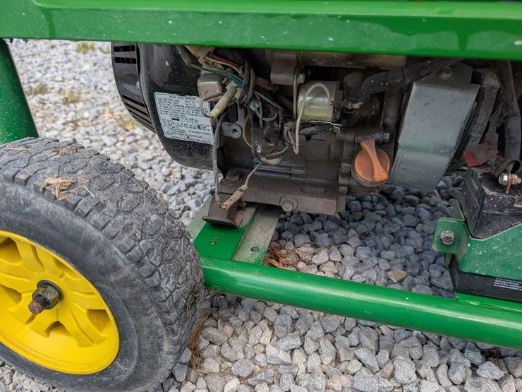 2013-john-deere-8-image-14