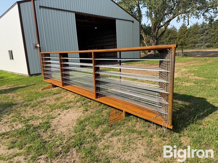 24'-freestanding-livestock-panels-w/gate-image-5