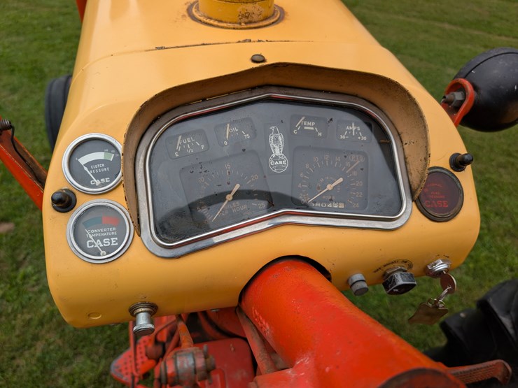 case-730-tractor-image-83