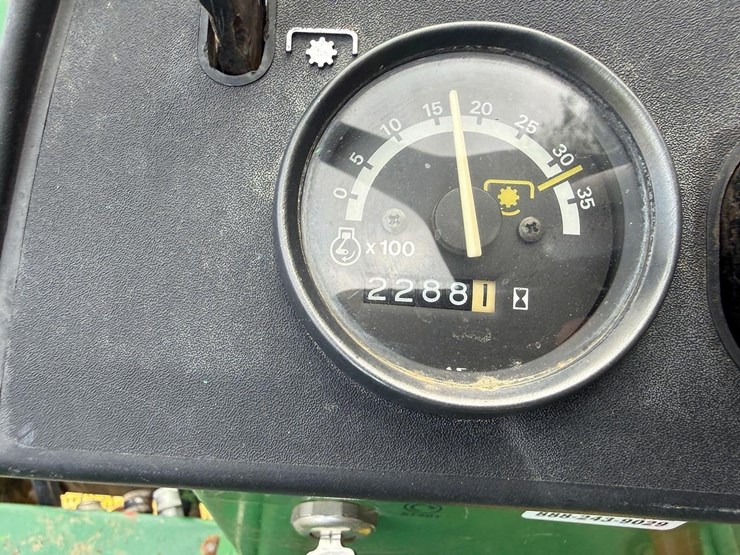 john-deere-755-image-22