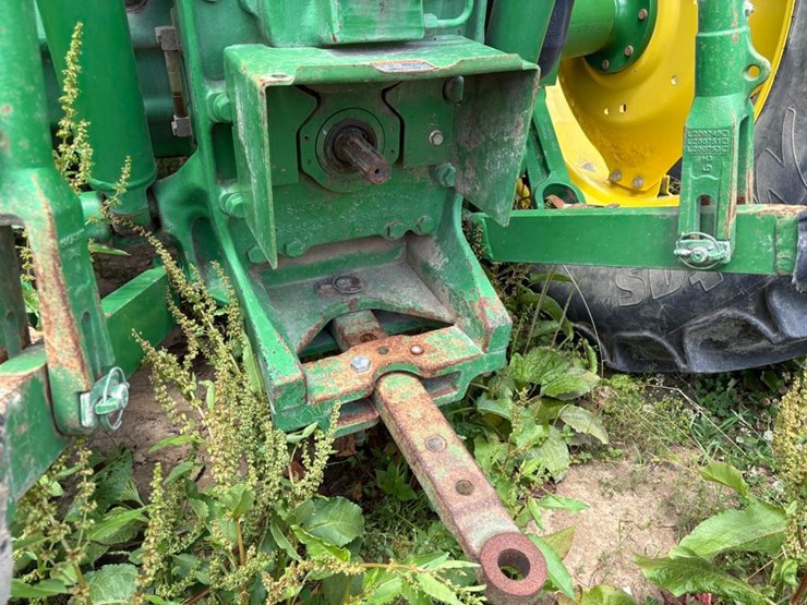 2020-john-deere-6105e-image-11