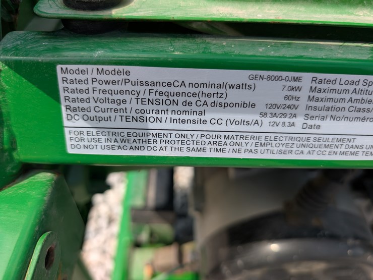 2013-john-deere-8-image-19
