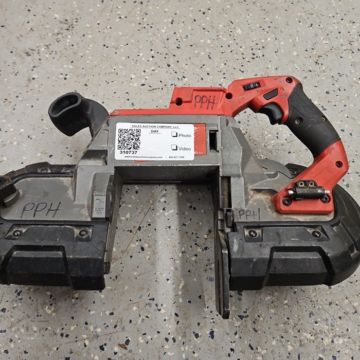 MILWAUKEE CORDLESS BAND SAW