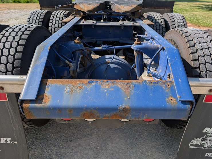 2018-kenworth-t680-image-35