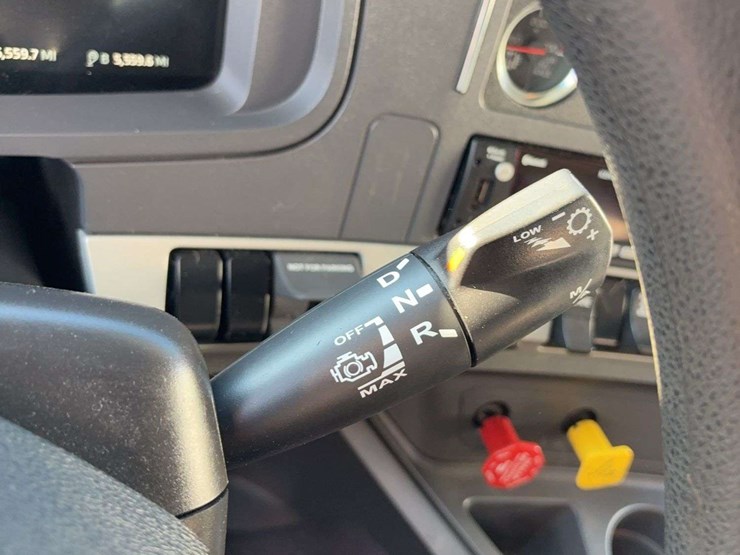 2022-kenworth-t680-image-7