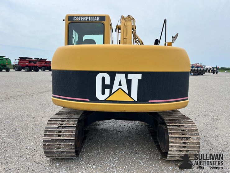 2004-caterpillar-311c-u-image-6