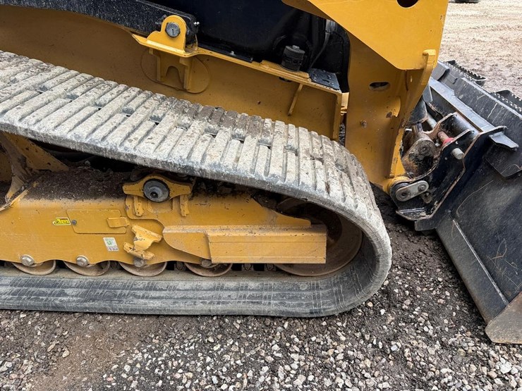 caterpillar-265-image-14