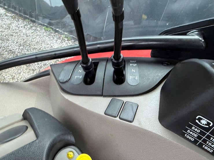 case-ih-vestrum-100-image-30