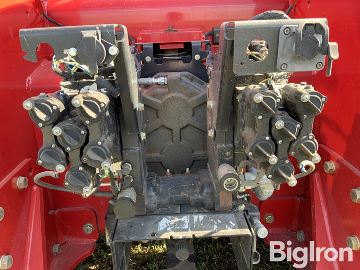 2013-case-ih-600-image-9