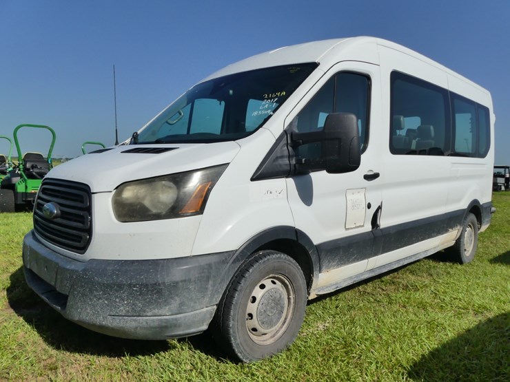 2017-ford-transit-image-1