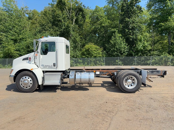 2013-kenworth-t370-image-2