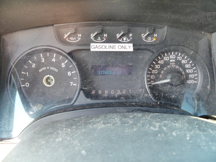 2012-ford-f150-xl-image-13