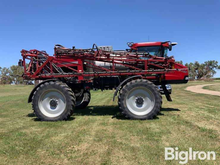 2011-case-ih-patriot-4420-image-4