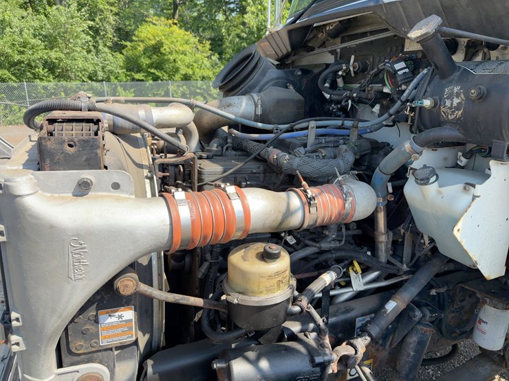 2013-kenworth-t370-image-8
