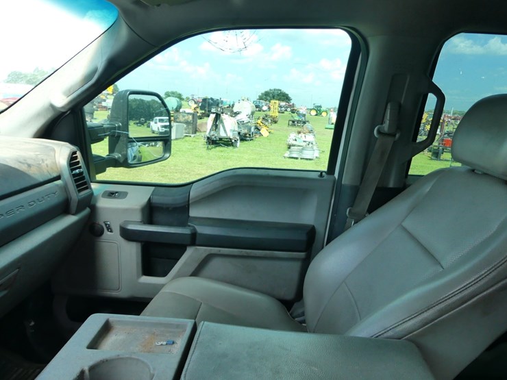 2017-ford-f350-xl-image-14