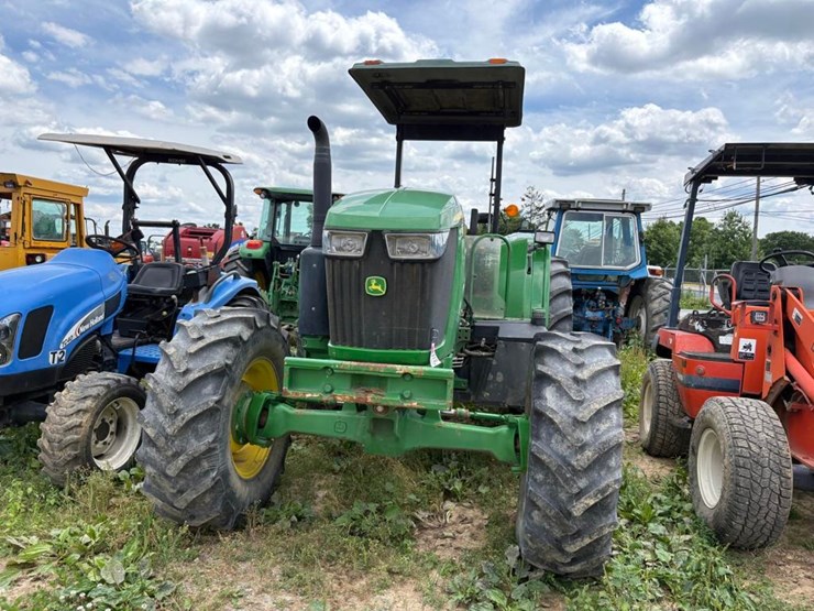 2020-john-deere-6105e-image-3