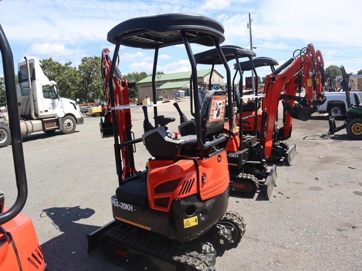 tpm-20kh-mini-excavator-image-5
