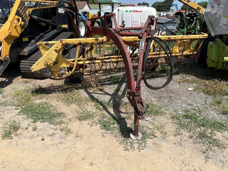 new-holland-256-image-3