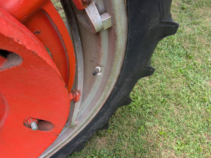 case-730-tractor-image-57