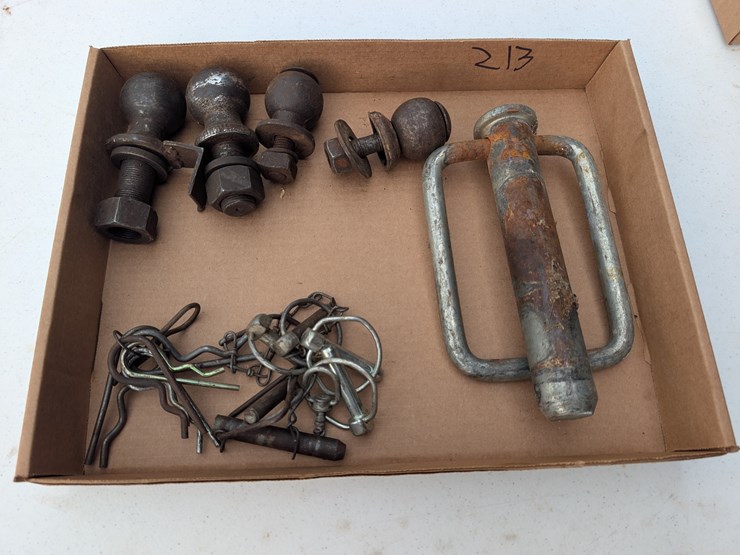 trailer-balls,-large-hitch-pin,-assortment-of-hitch-clips.-#213-image-1
