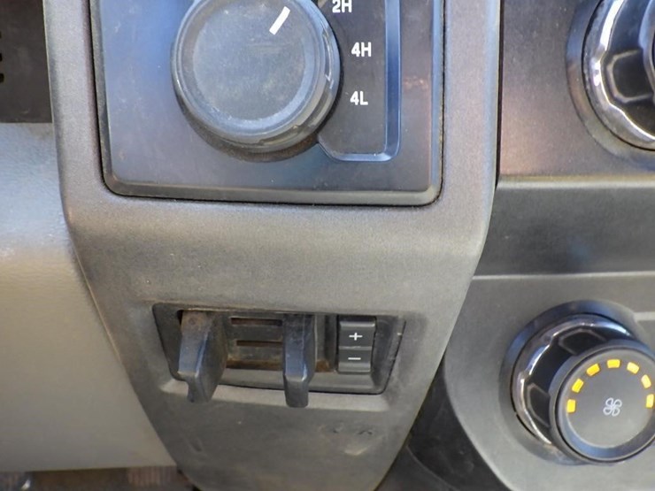2019-ford-f550-image-32