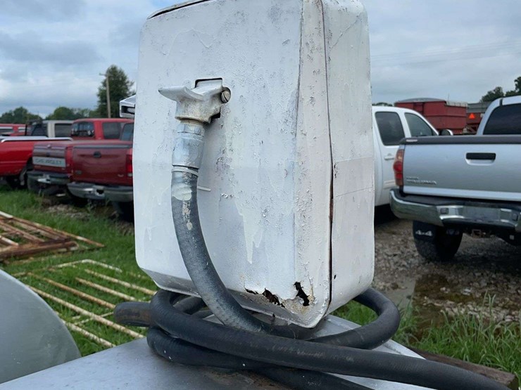 500-gallon-fuel-tank-with-gas-boy-pump-image-7