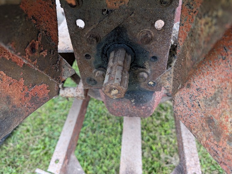 case-sc-tractor-image-32