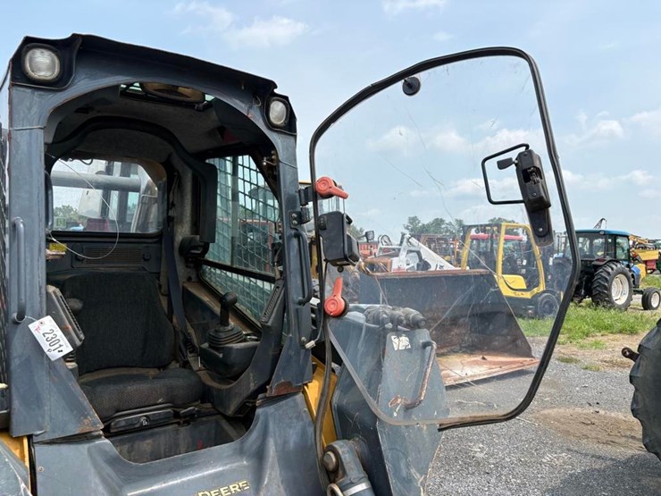 deere-328e-image-19